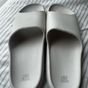 Wild Fable Cream Slide Sandals